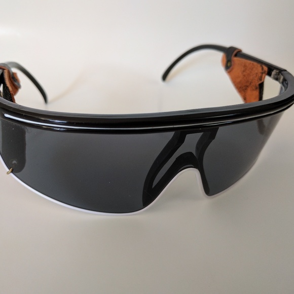 NWOT True Vintage Funky Wrap Sunglasses w/side black leather / white line accent - Picture 3 of 7